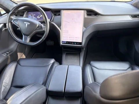 More photos of 2018 Tesla Model S 100D at Premium Autos - El Monte, CA