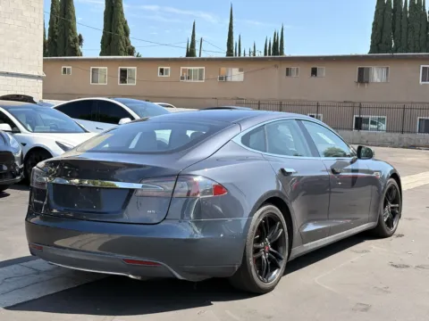 More photos of 2015 Tesla Model S 85D at Premium Autos - El Monte, CA
