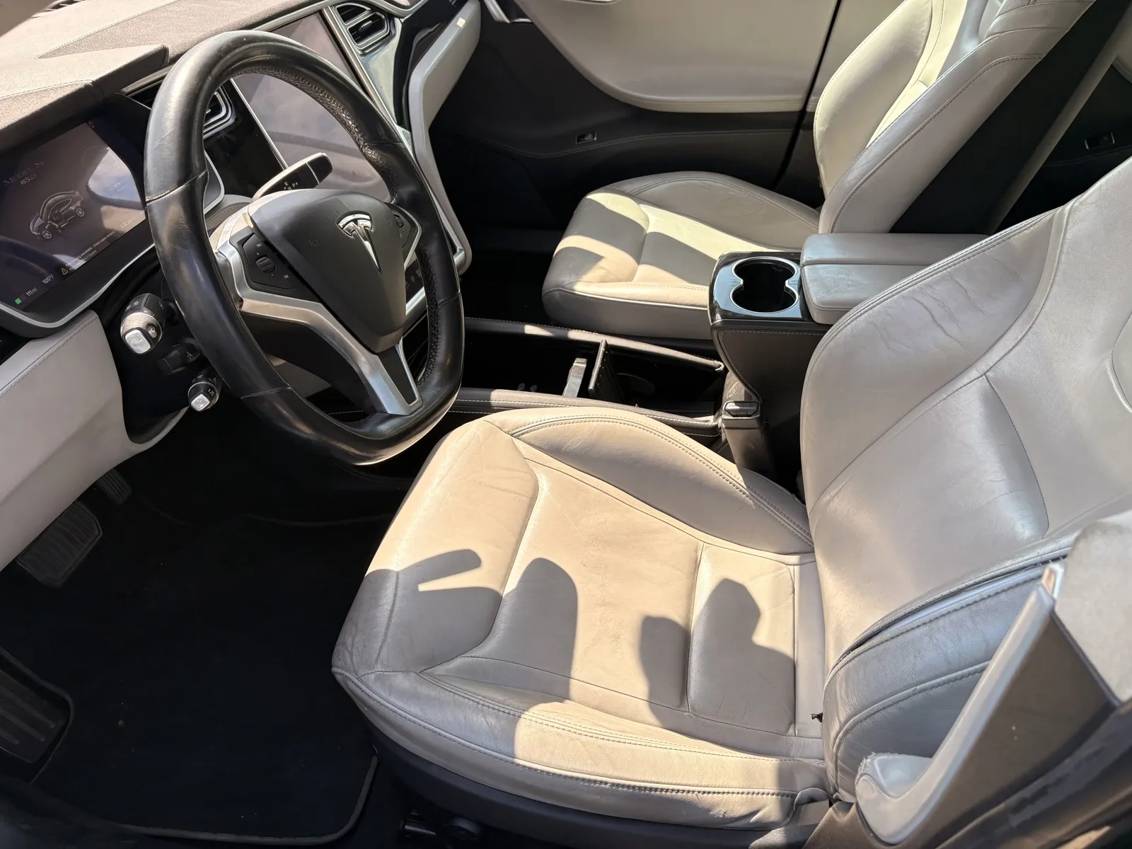 Tesla Model S photo 11