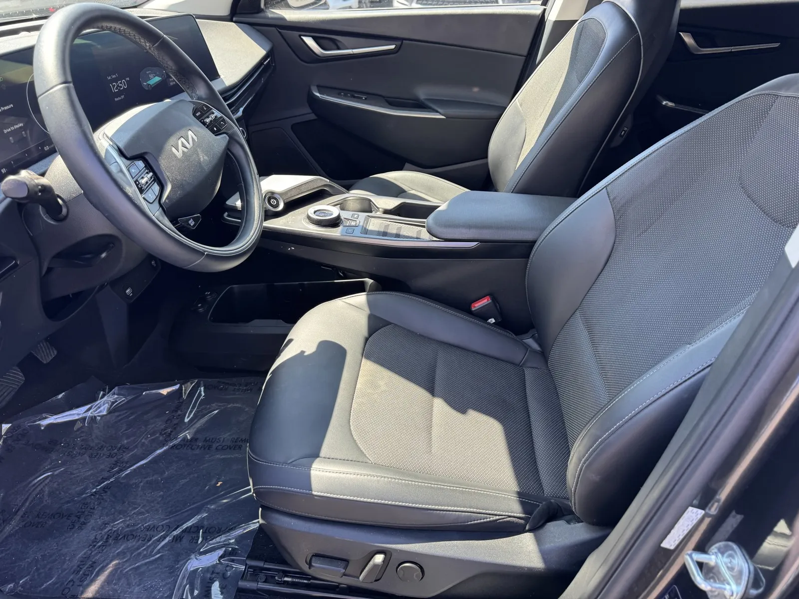 Kia EV6 photo 12