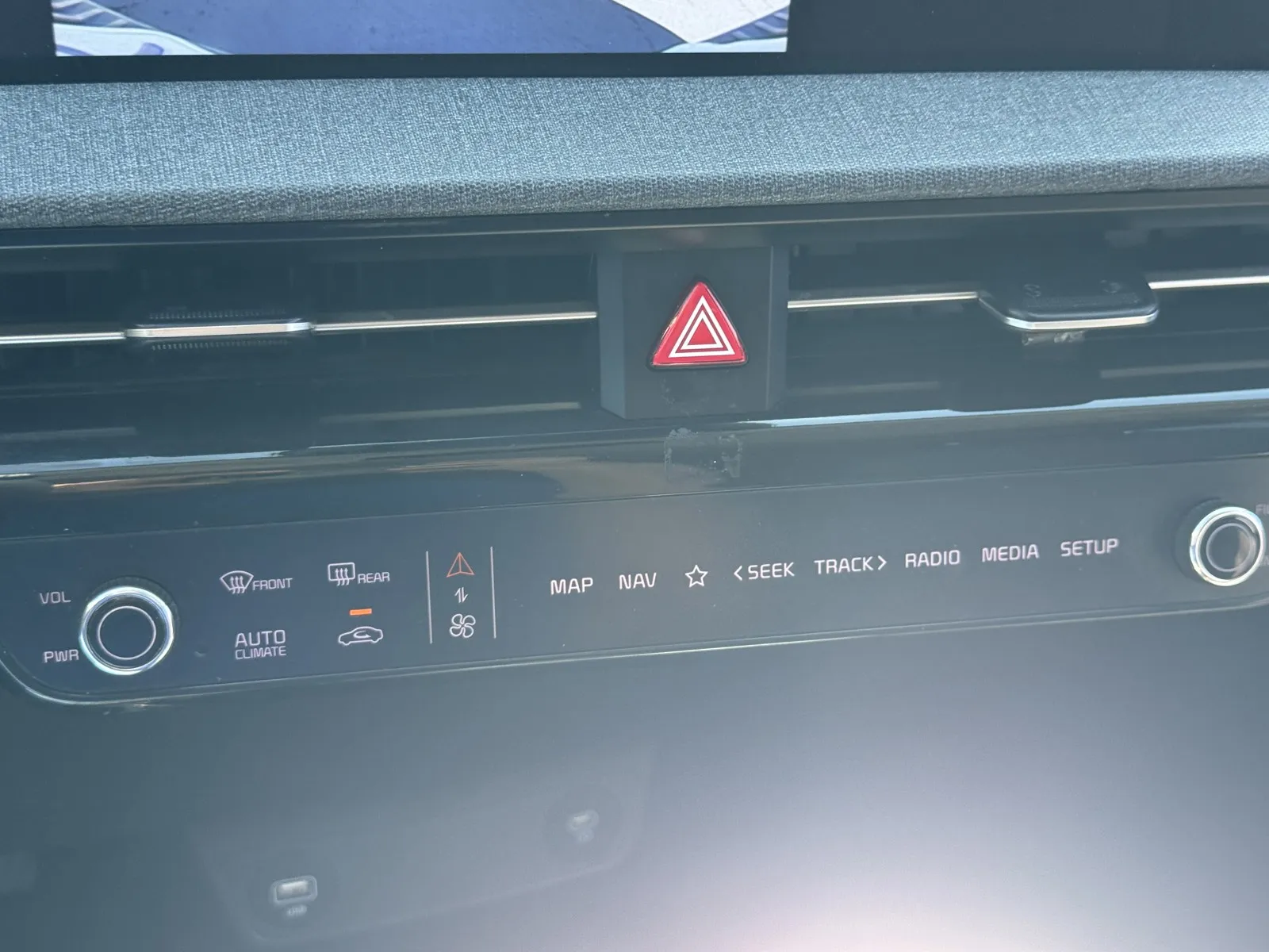Kia EV6 photo 17