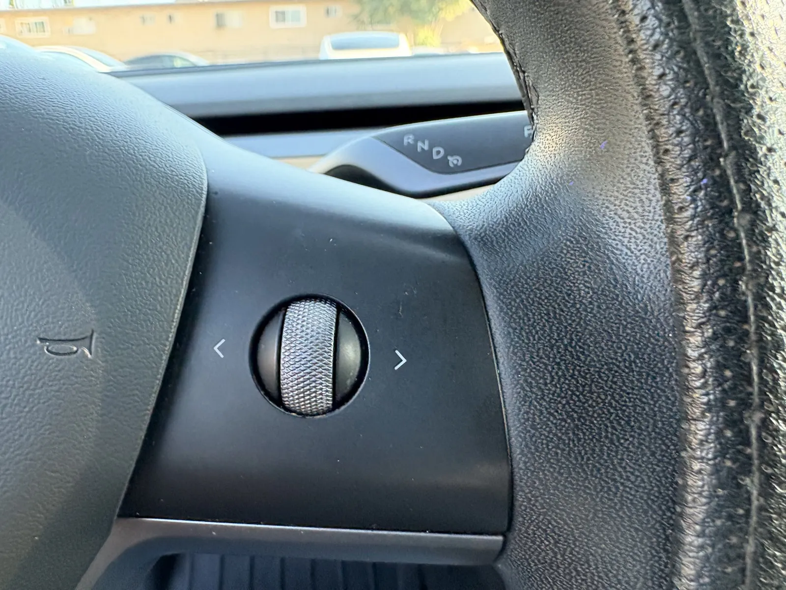 Tesla Model 3 photo 16