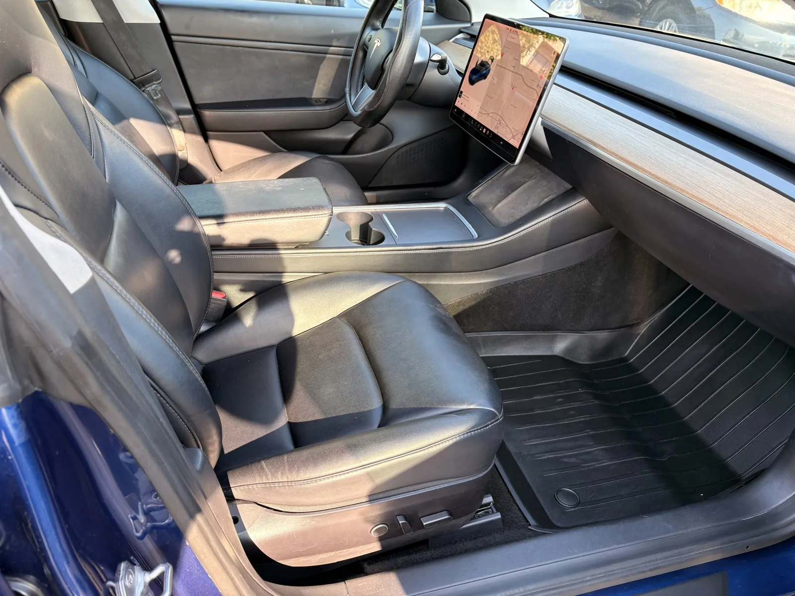 Tesla Model 3 photo 6