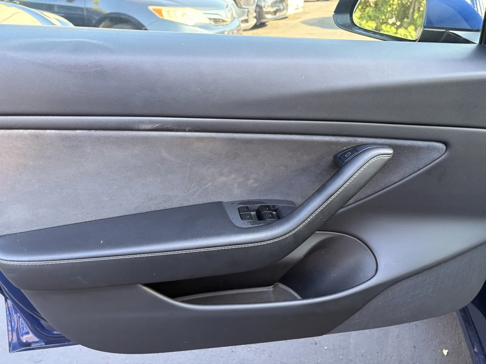Tesla Model 3 photo 12