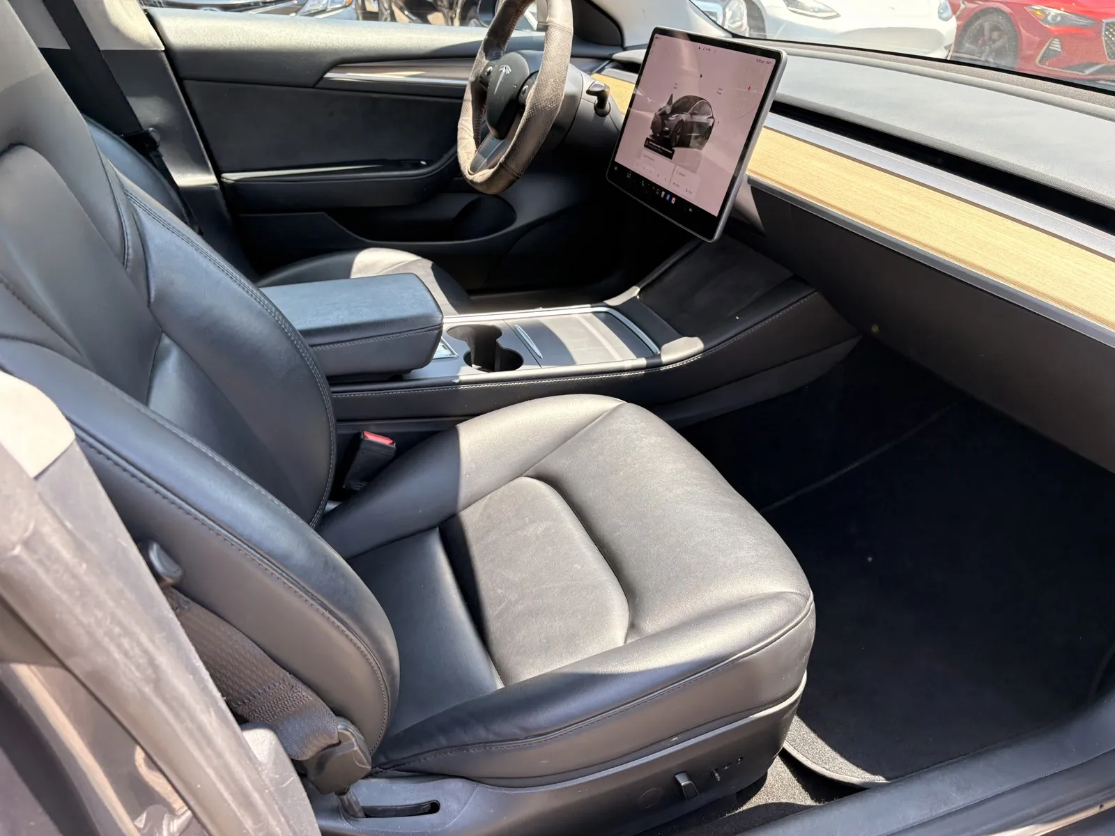Tesla Model 3 photo 6
