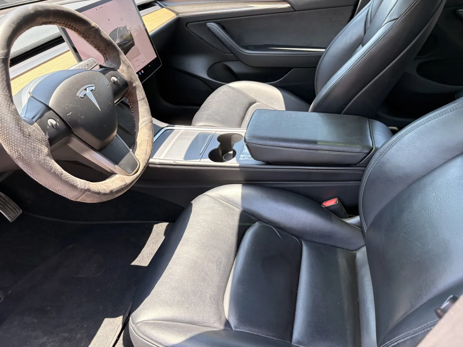 Tesla Model 3 photo 11