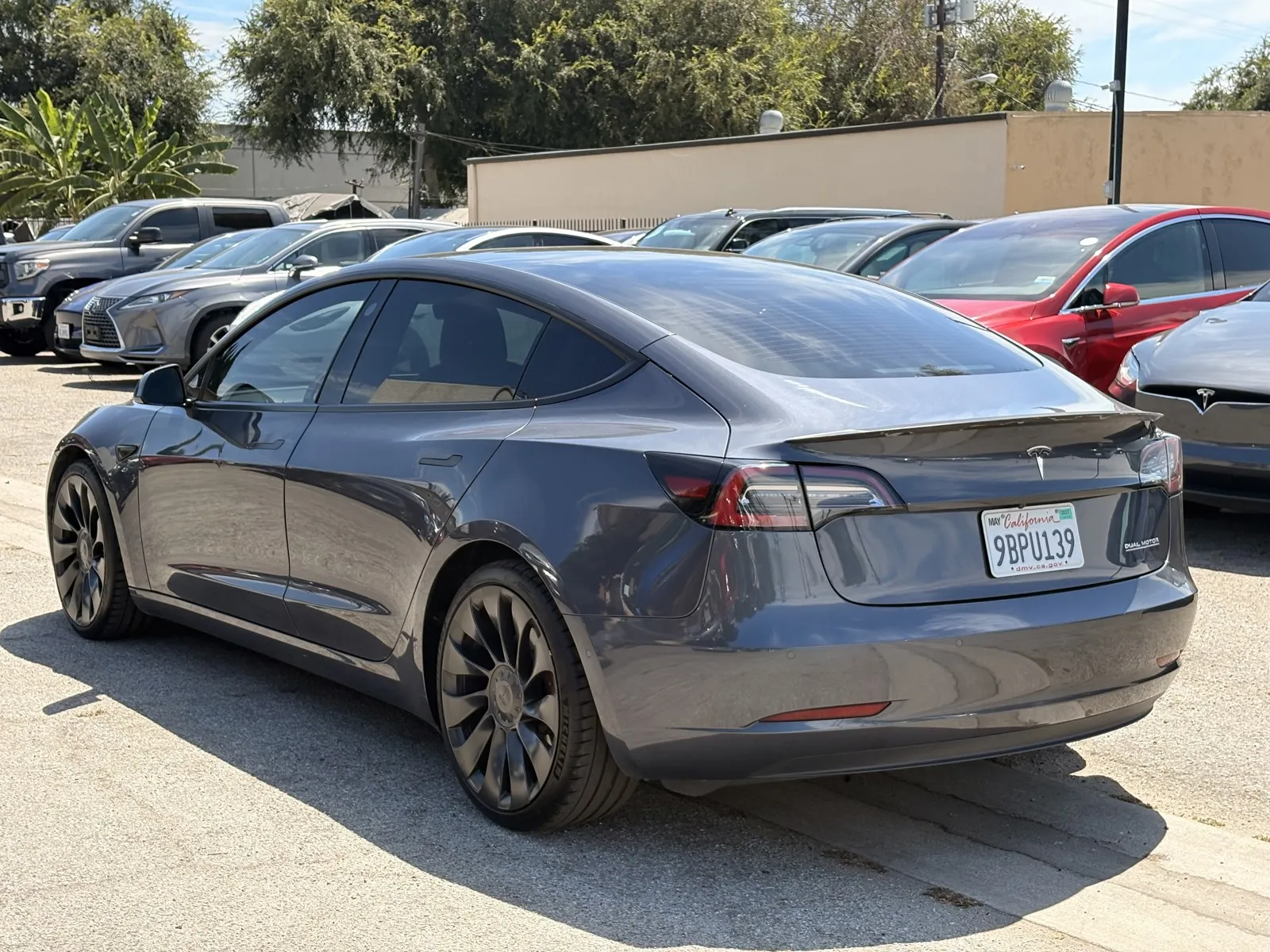Tesla Model 3 photo 2