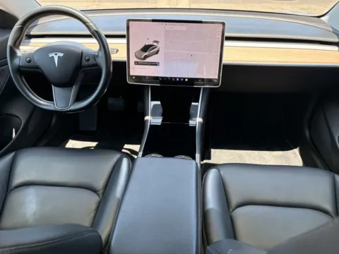 More photos of 2018 Tesla Model 3 Long Range at Premium Autos - El Monte, CA