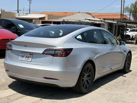 More photos of 2018 Tesla Model 3 Long Range at Premium Autos - El Monte, CA