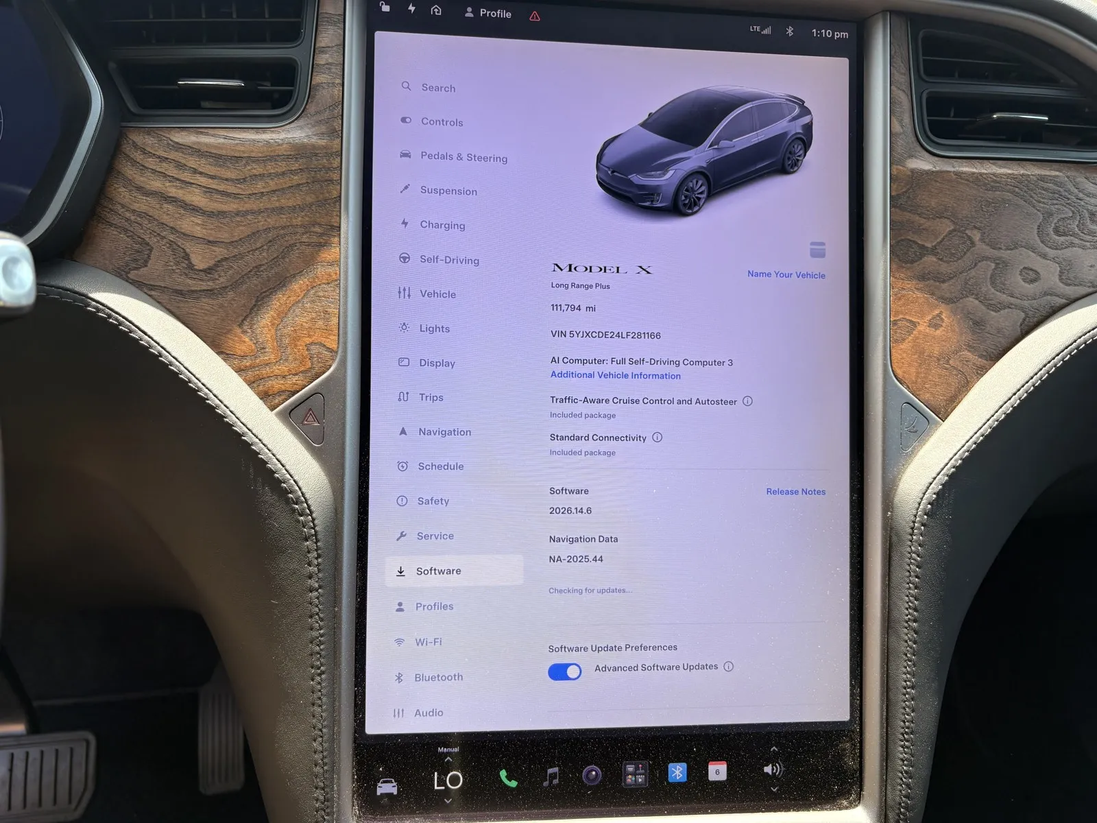 Tesla Model X photo 13