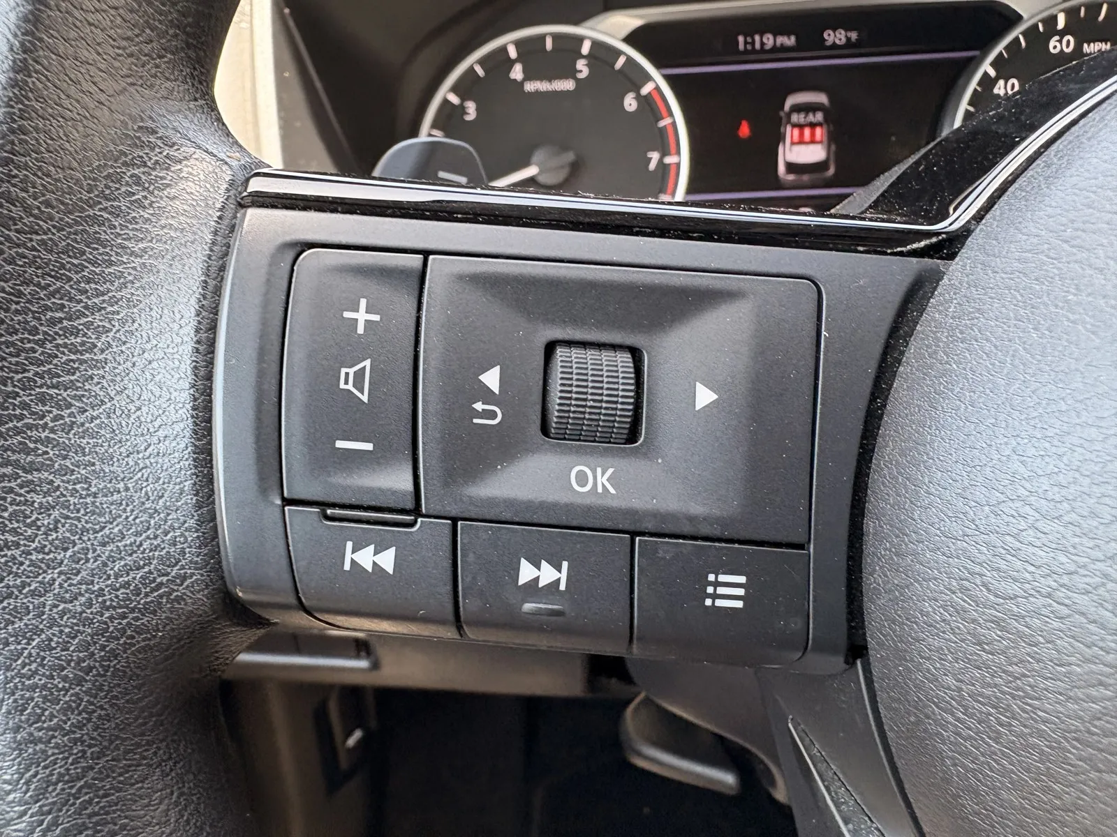 Nissan Rogue photo 20