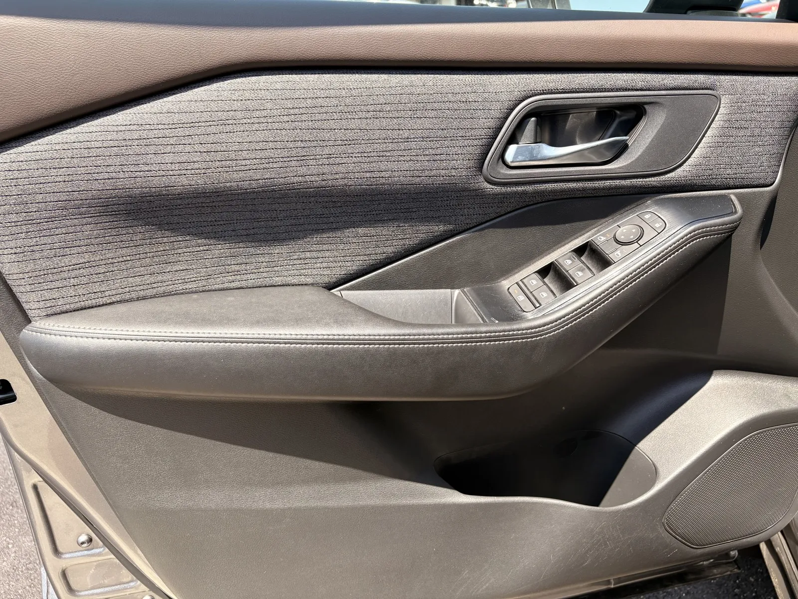 Nissan Rogue photo 12