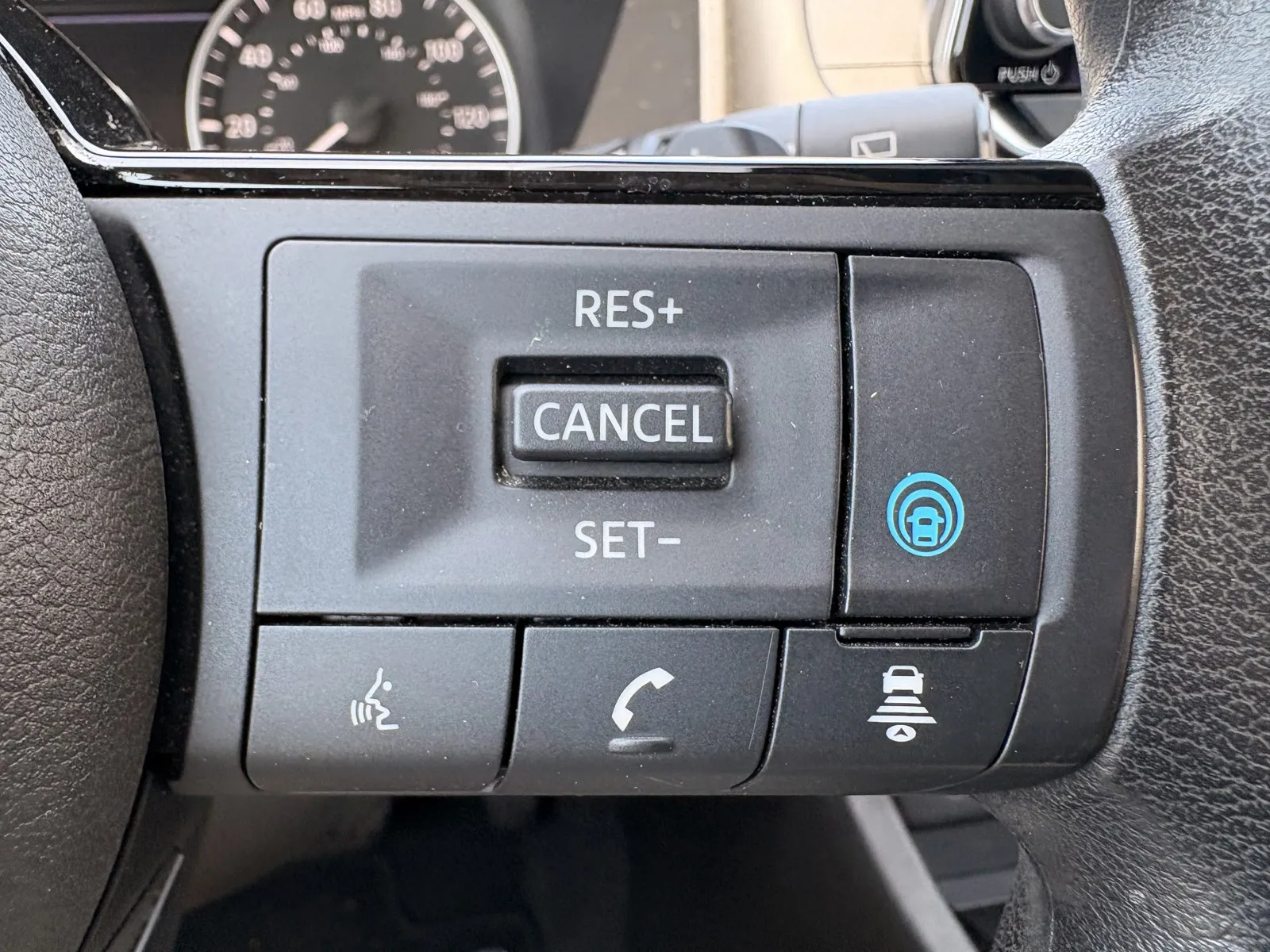 Nissan Rogue photo 19