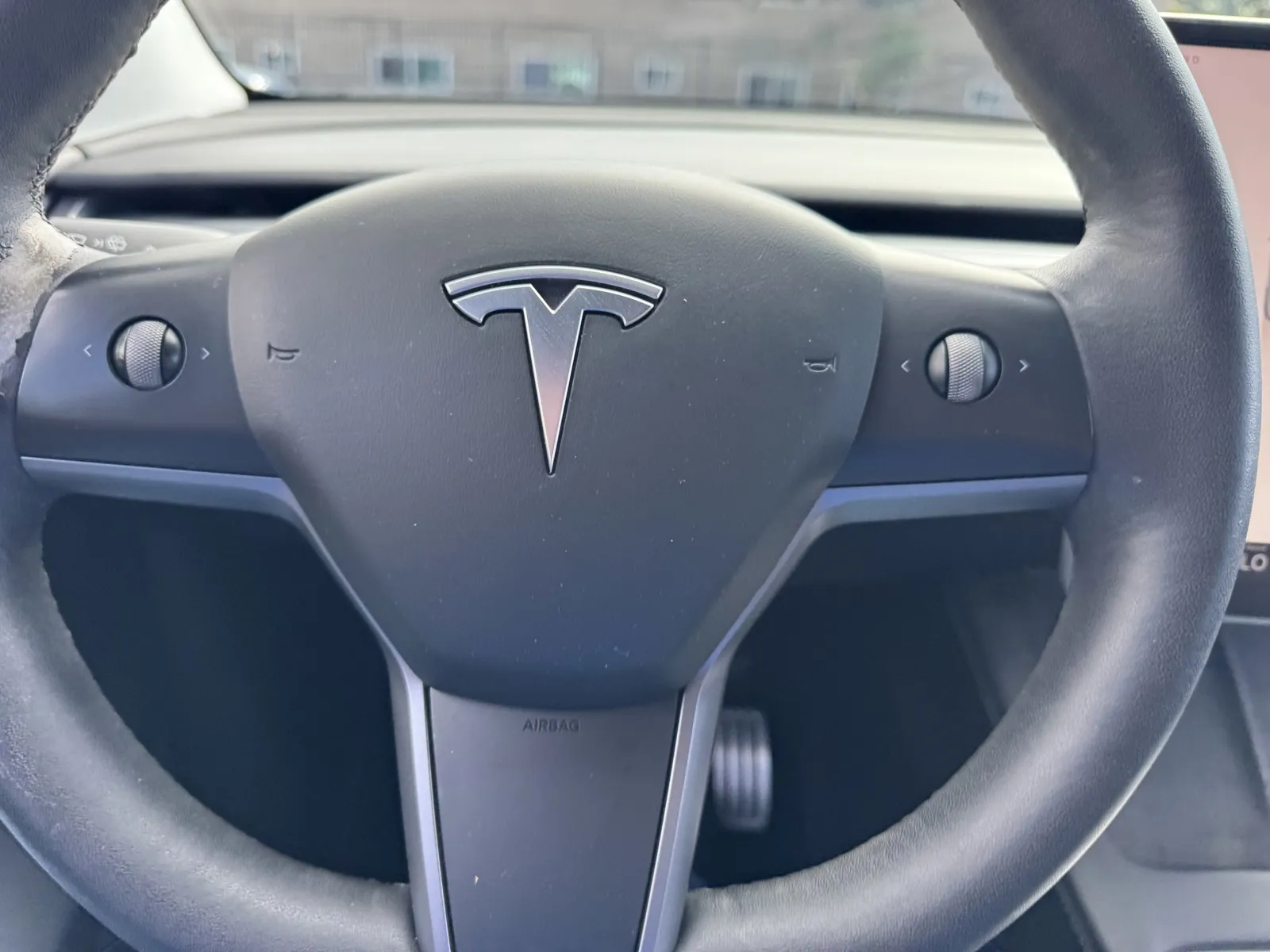 Tesla Model Y photo 19