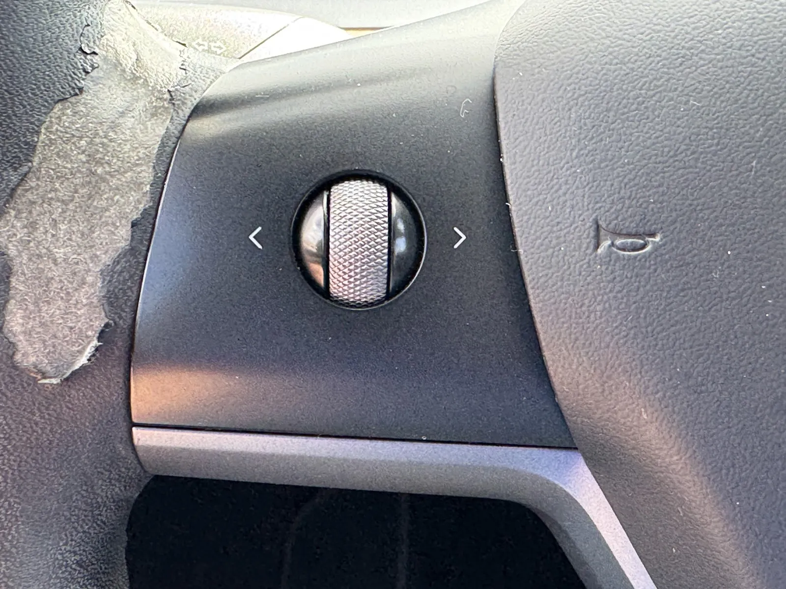Tesla Model Y photo 16