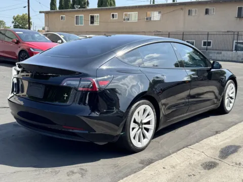 More photos of 2021 Tesla Model 3 Standard Range Plus at Premium Autos - El Monte, CA