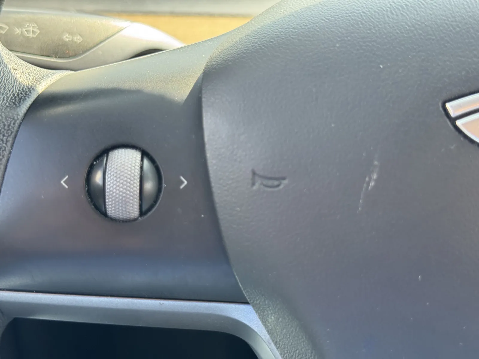Tesla Model 3 photo 18