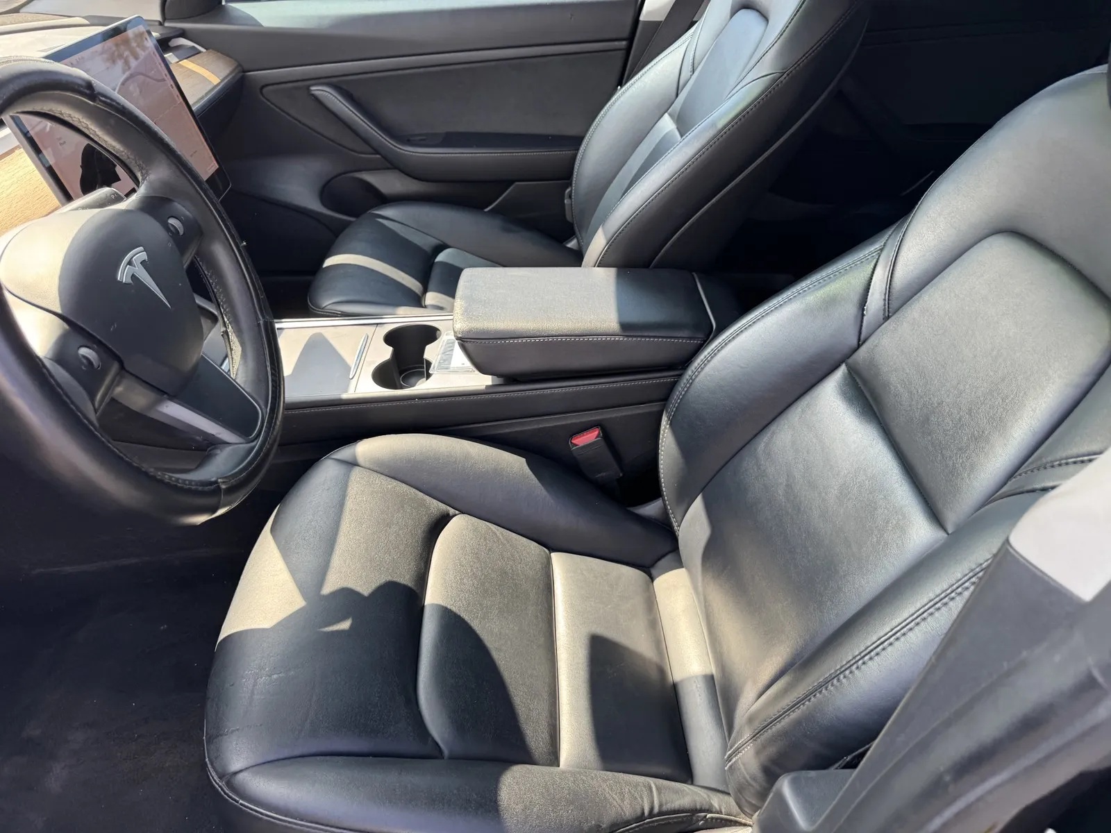 Tesla Model 3 photo 11