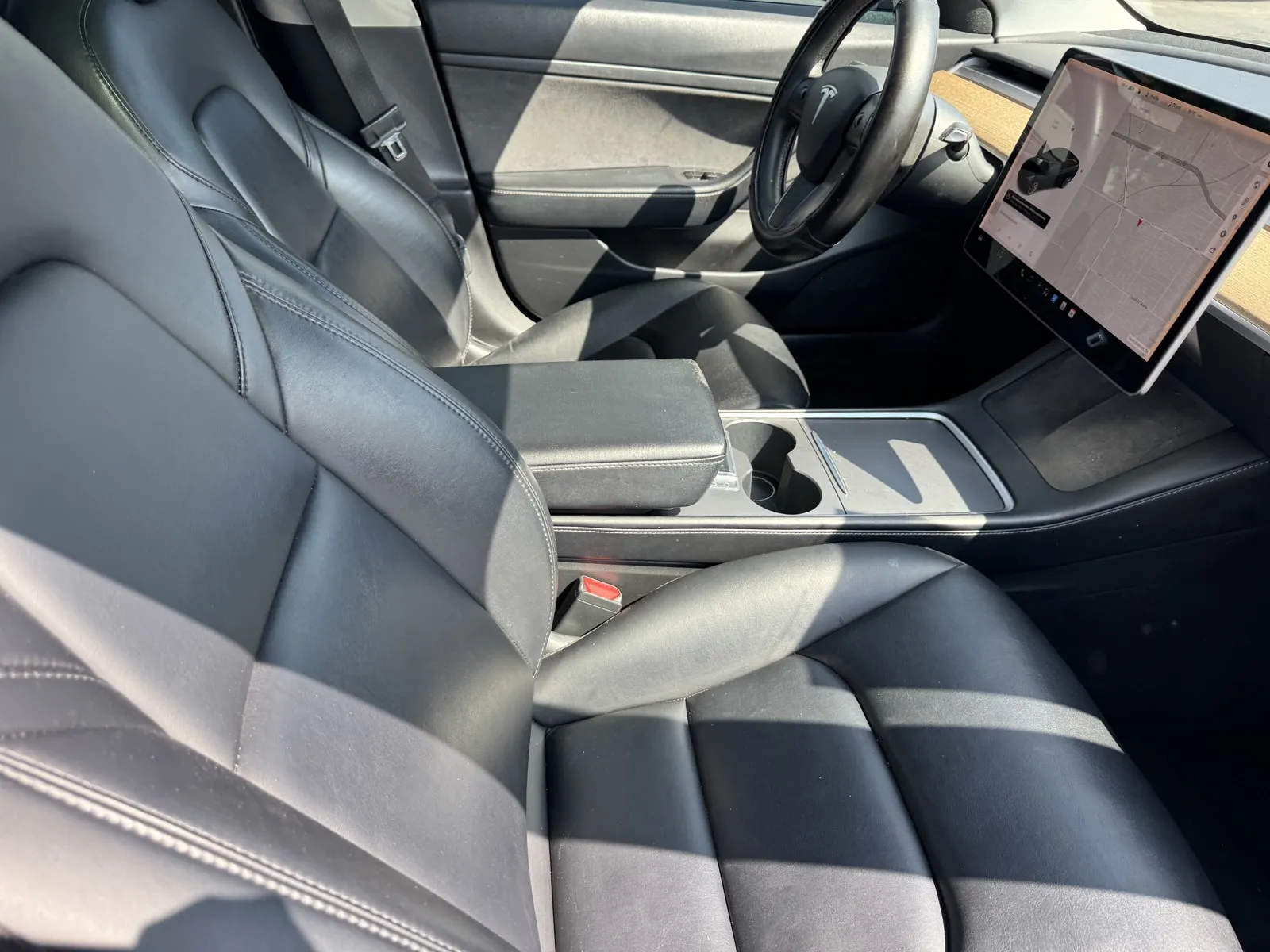Tesla Model 3 photo 6