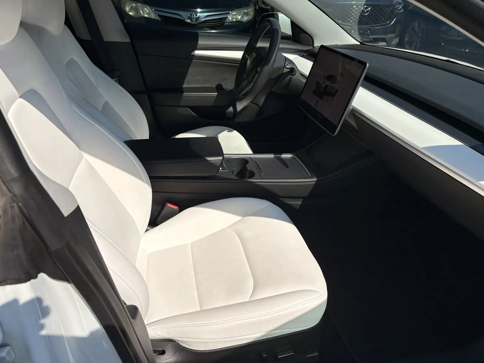Tesla Model 3 photo 6