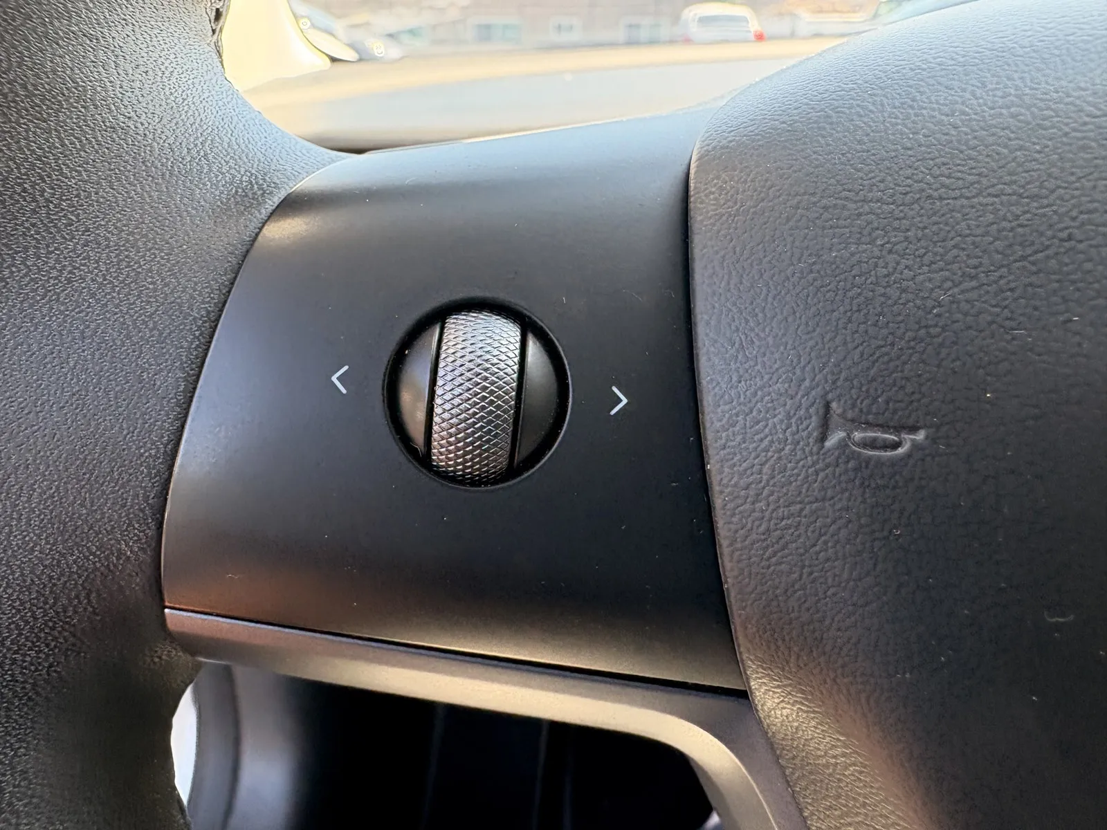Tesla Model 3 photo 18