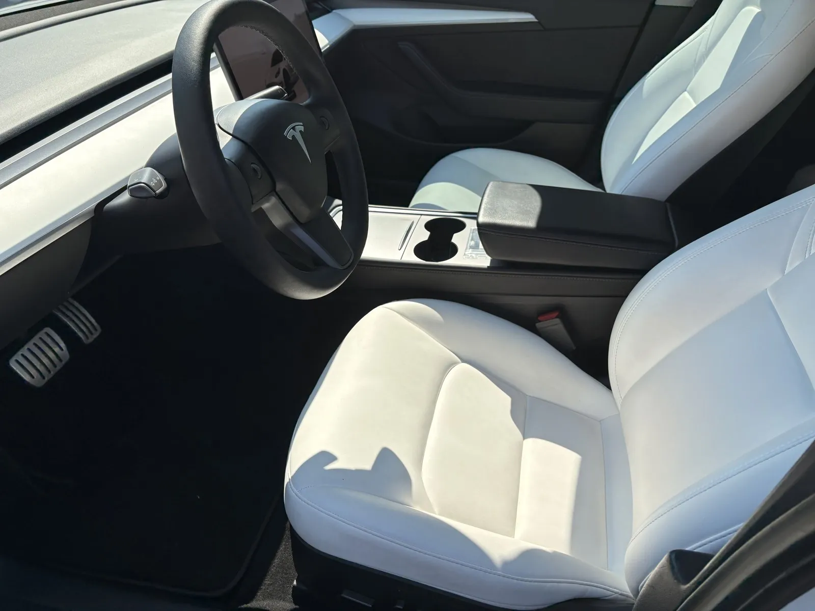 Tesla Model 3 photo 11