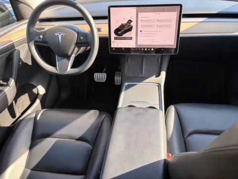 More photos of 2023 Tesla Model Y Performance at Premium Autos - El Monte, CA