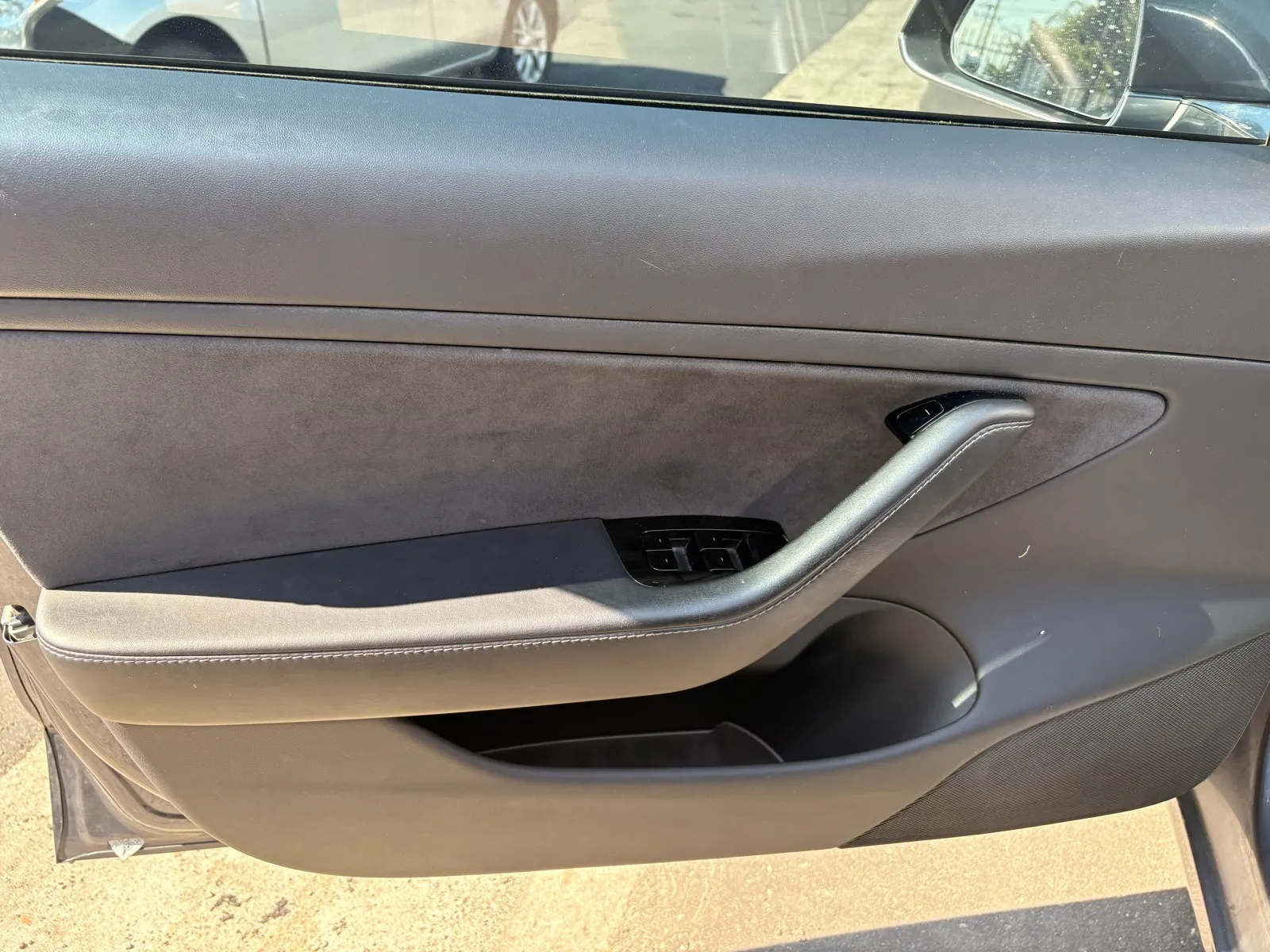 Tesla Model 3 photo 12