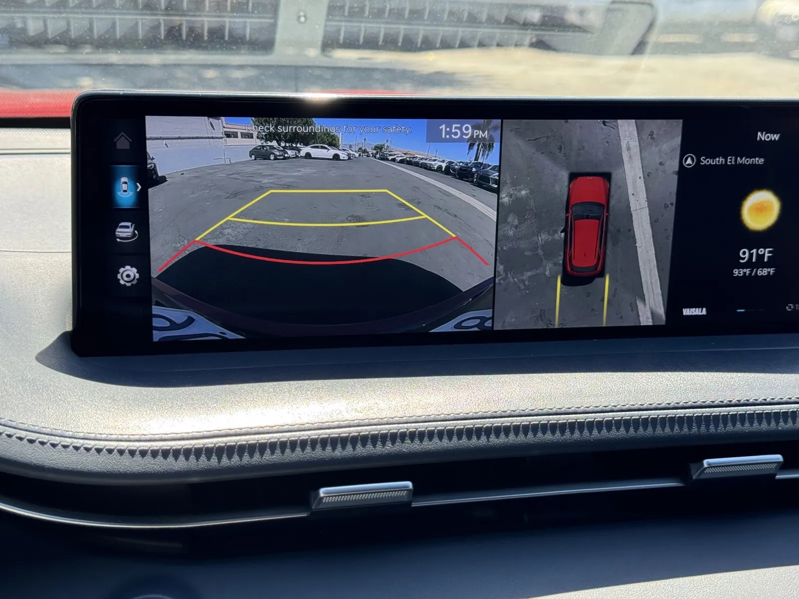 Genesis GV70 photo 17