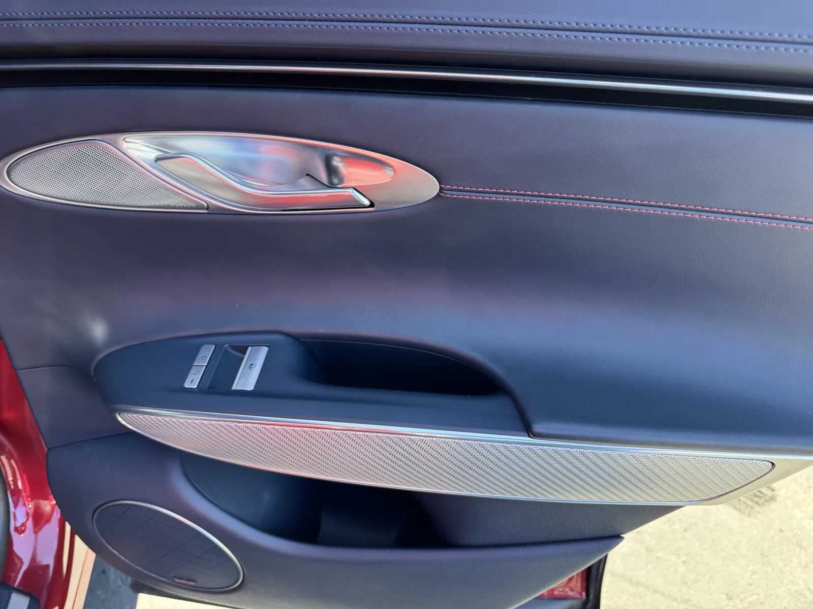 Genesis GV70 photo 10