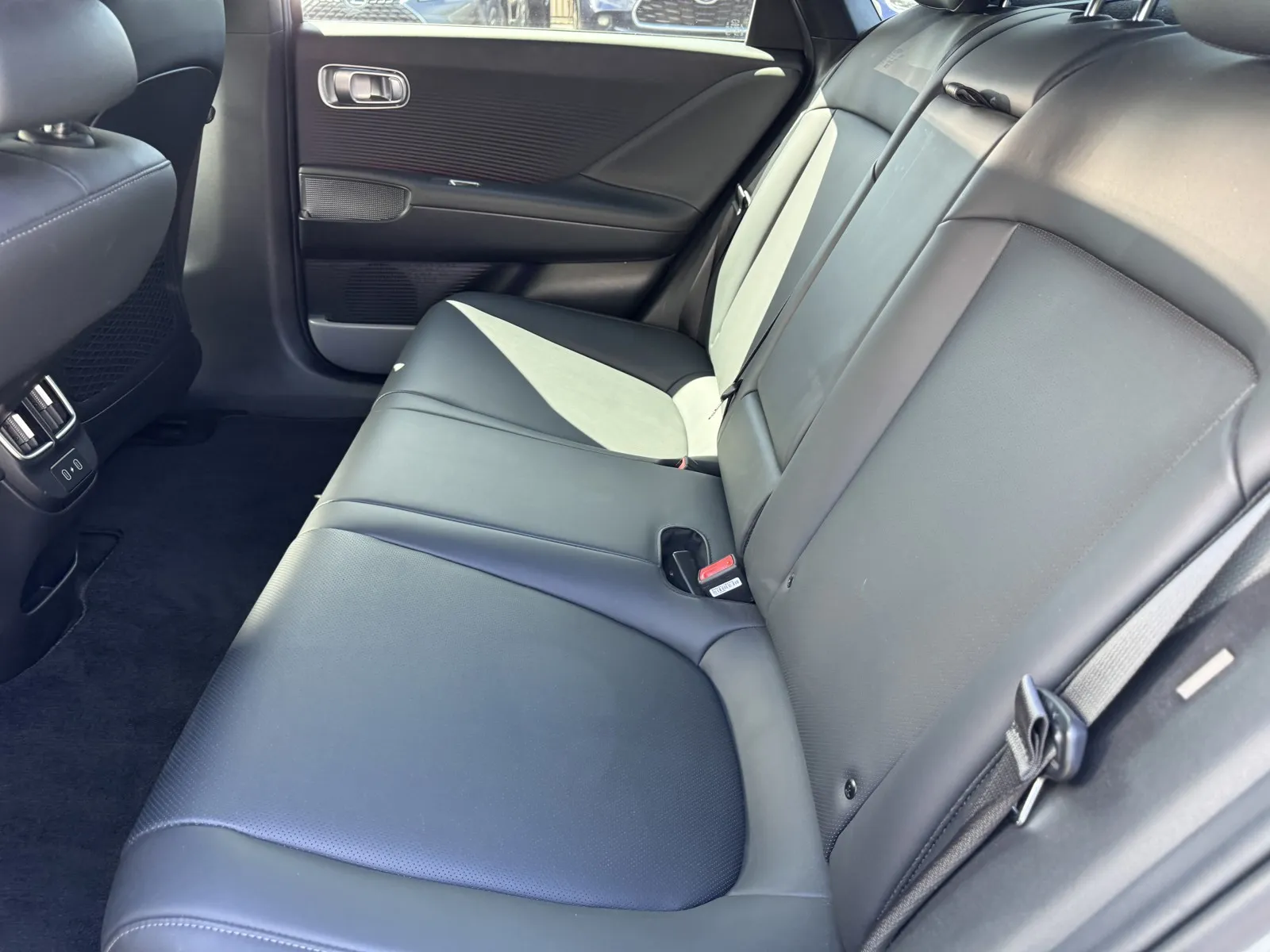 Hyundai Ioniq 6 photo 10