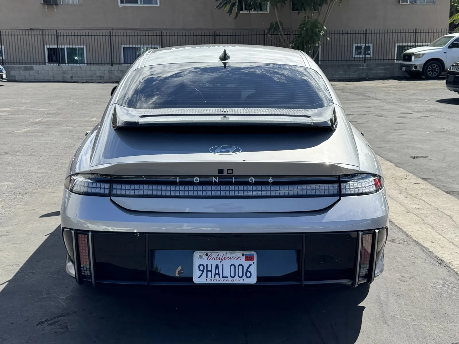 Hyundai Ioniq 6 photo 3