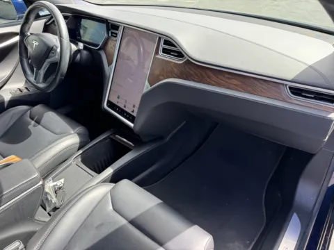 More photos of 2017 Tesla Model S 75 at Premium Autos - El Monte, CA