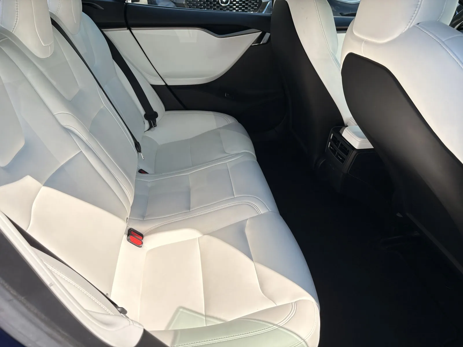 Tesla Model S photo 7