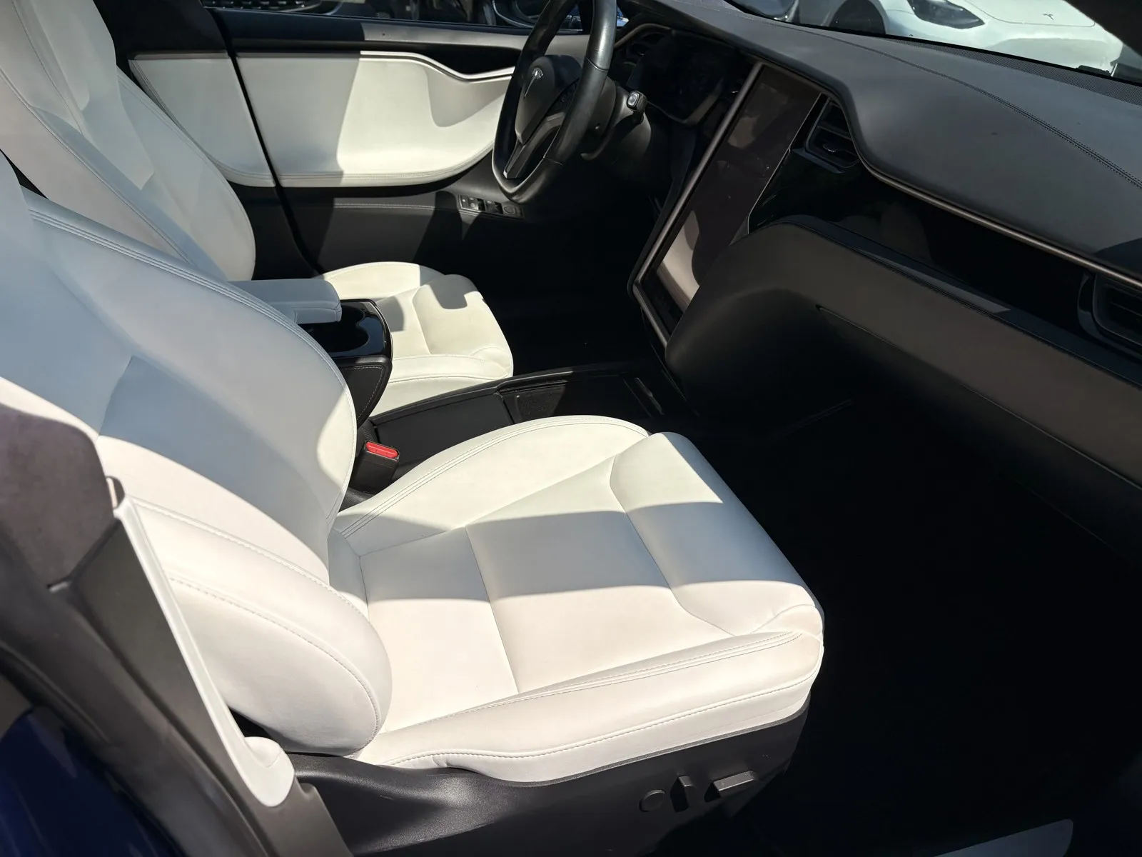 Tesla Model S photo 6