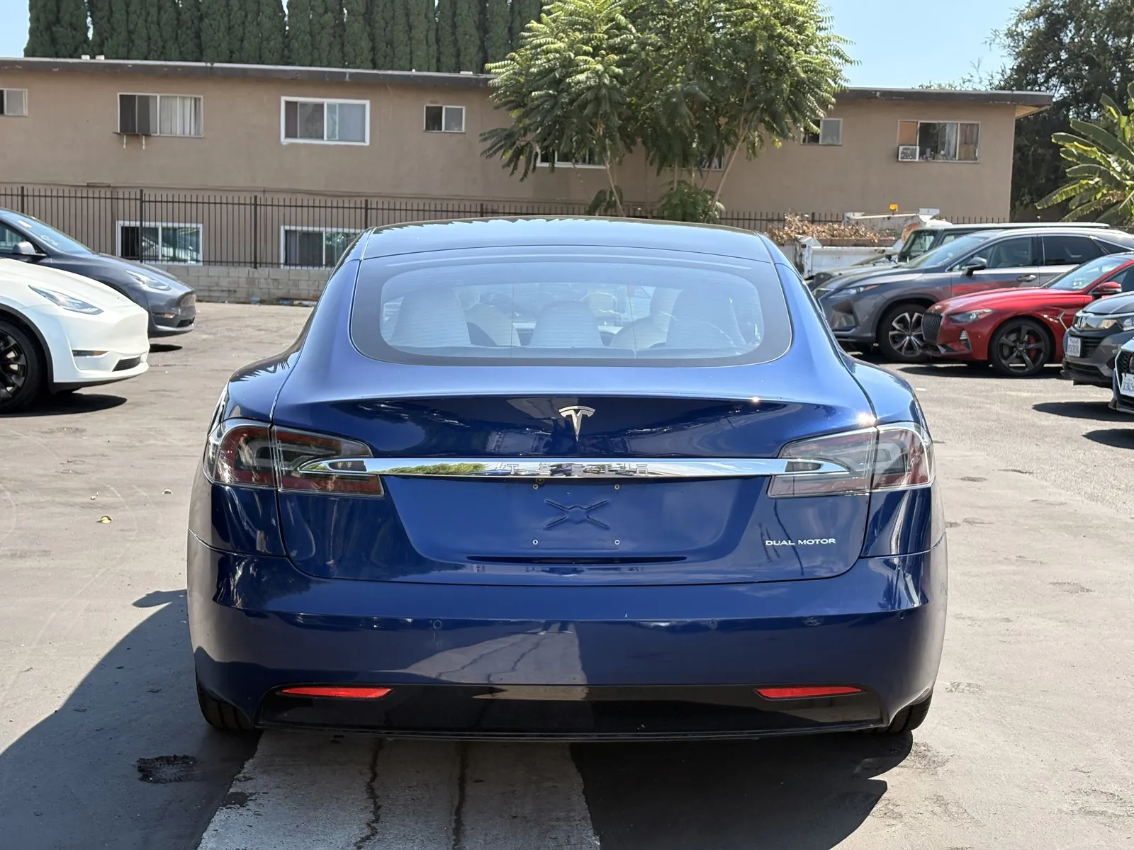Tesla Model S photo 3