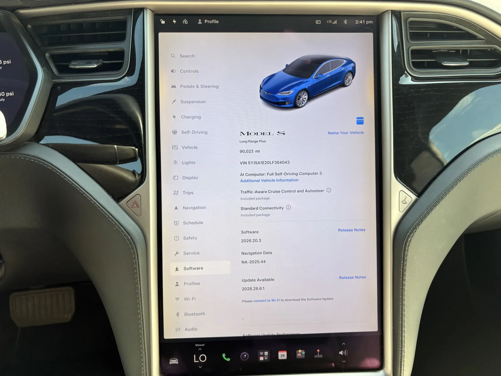 Tesla Model S photo 13