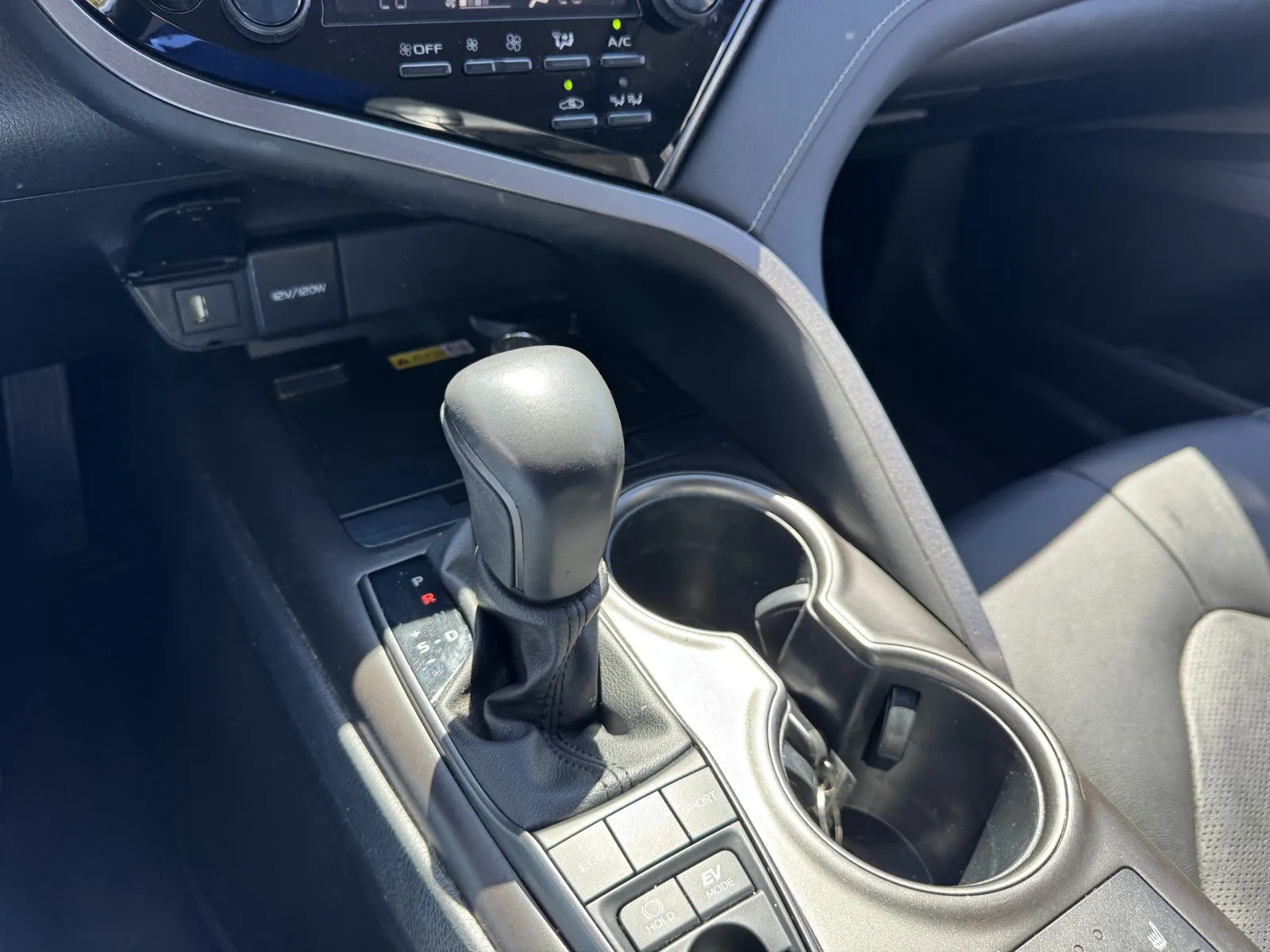 Toyota Camry photo 20