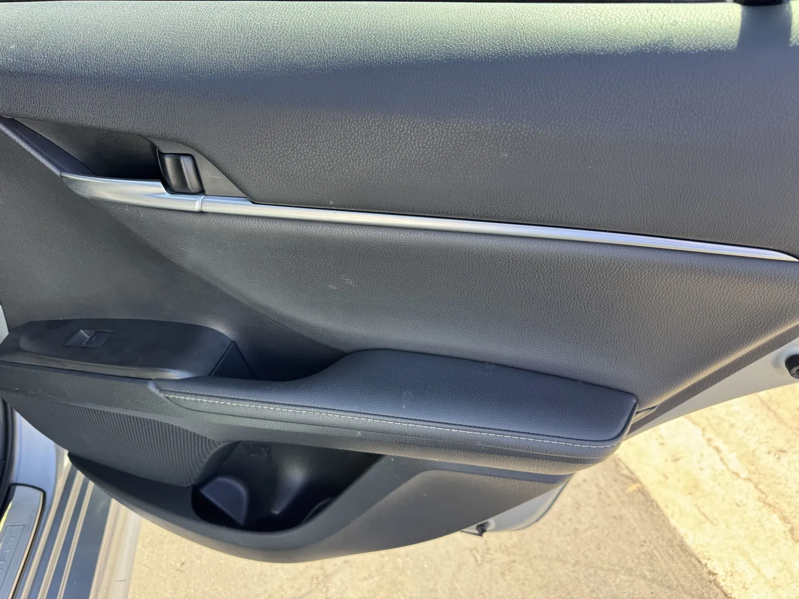 Toyota Camry photo 9