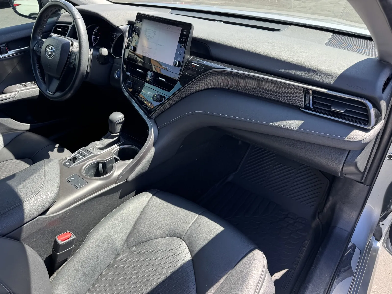 Toyota Camry photo 5