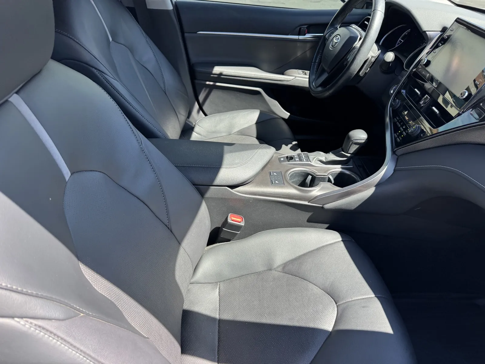Toyota Camry photo 6