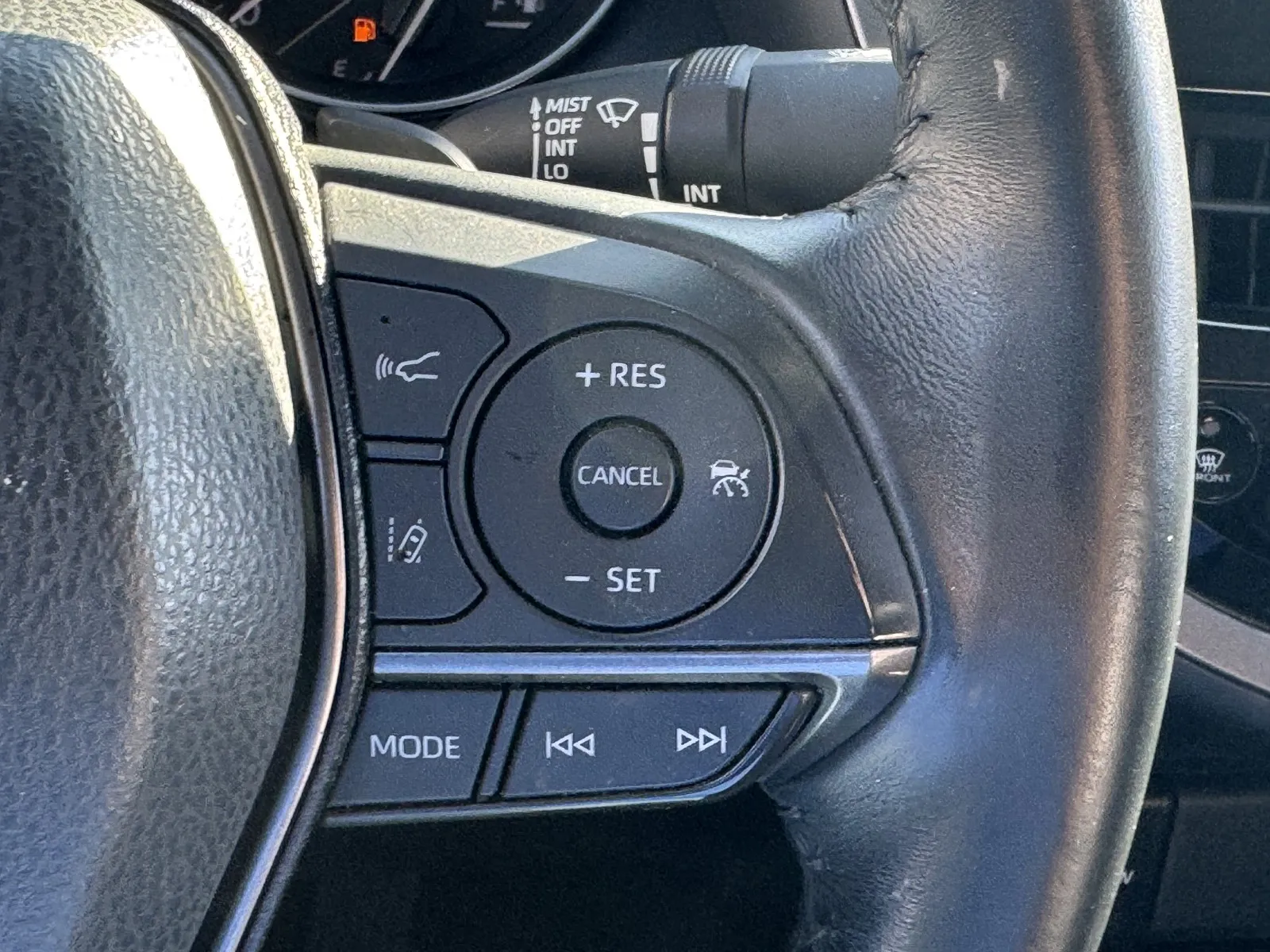 Toyota Camry photo 16