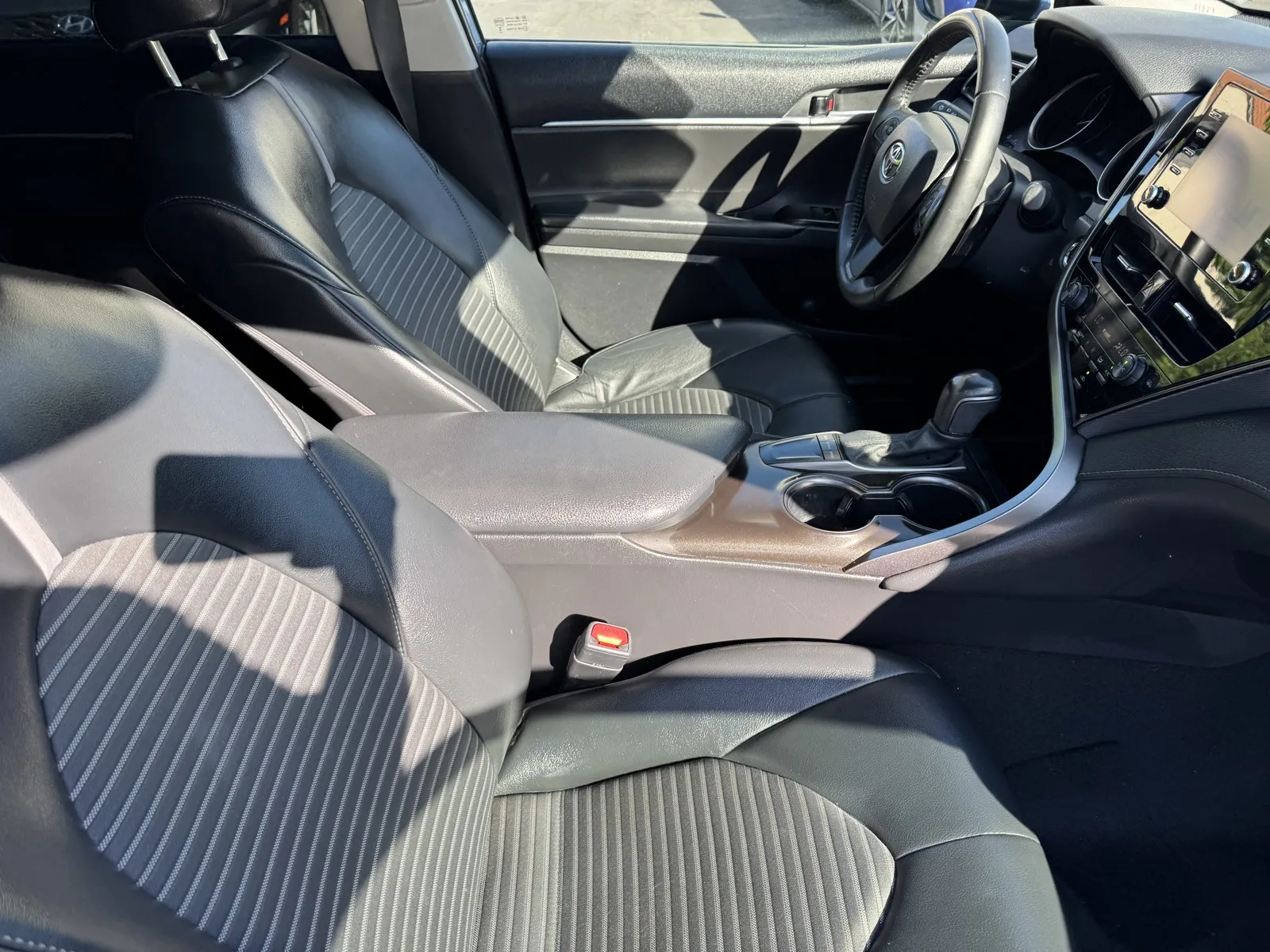 Toyota Camry photo 6