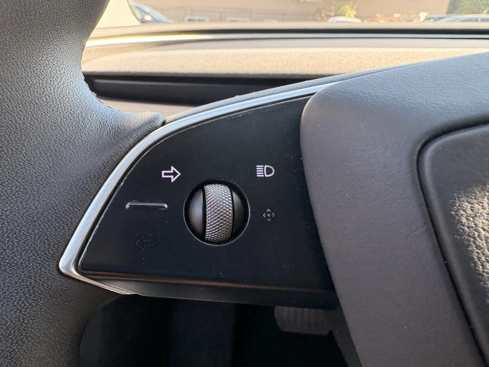 Tesla Model 3 photo 18