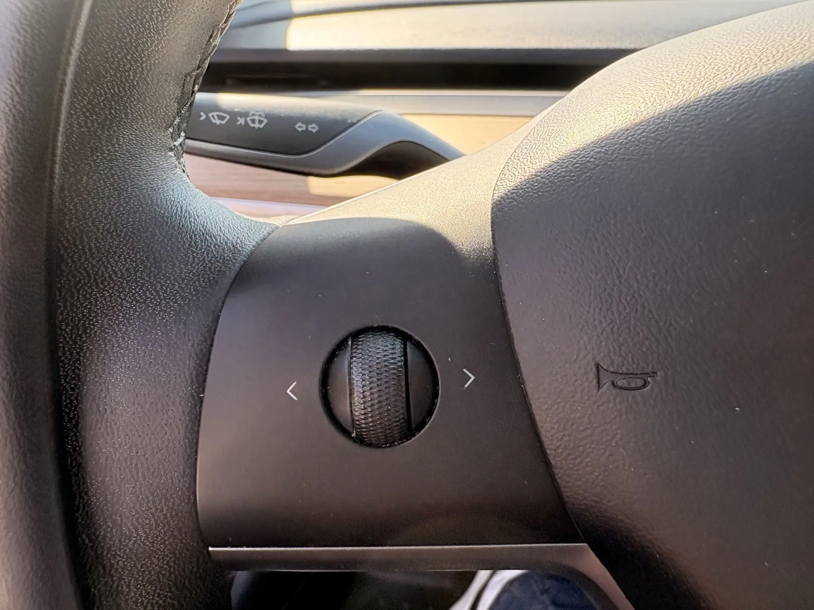 Tesla Model 3 photo 18