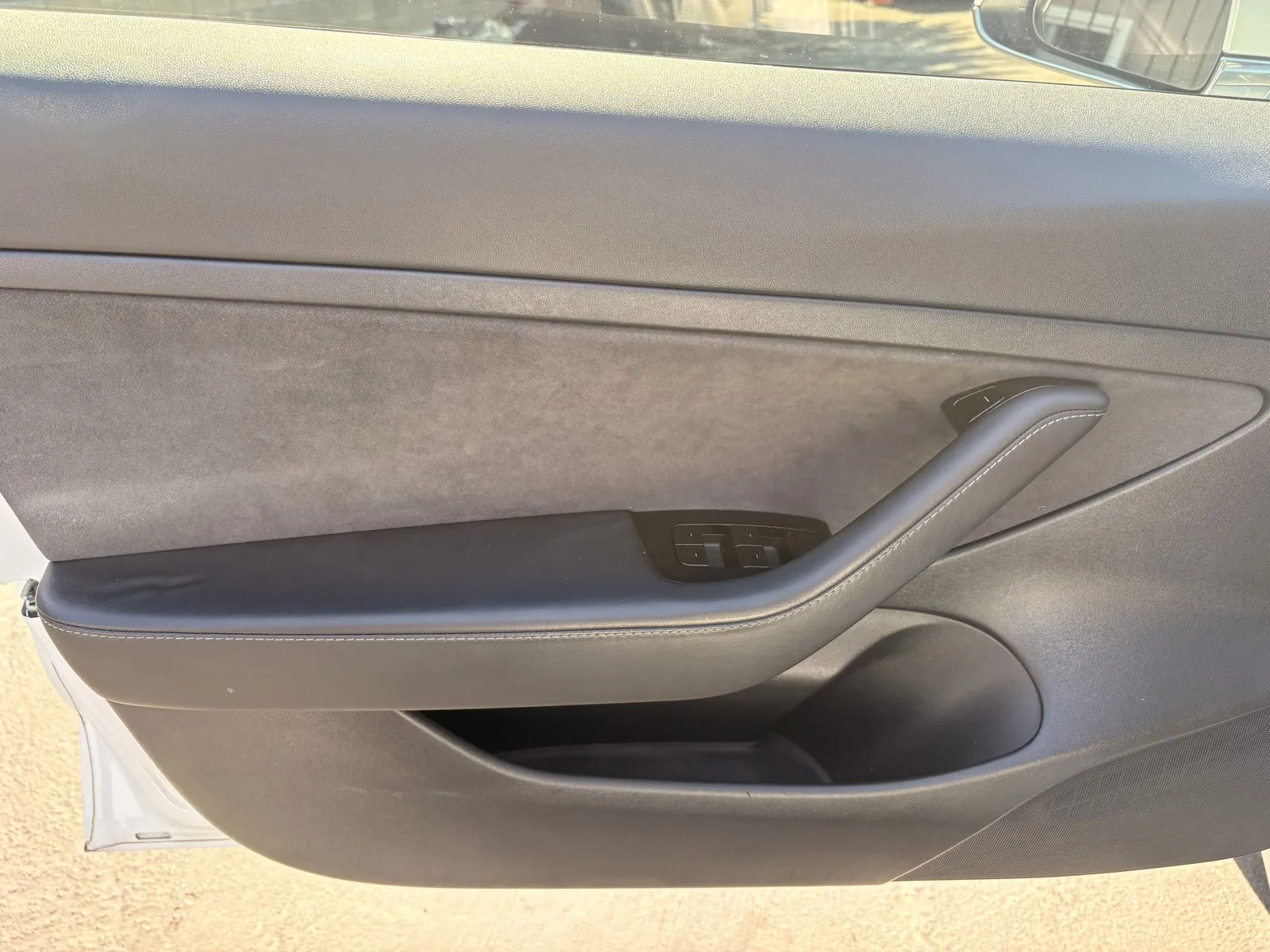 Tesla Model 3 photo 12