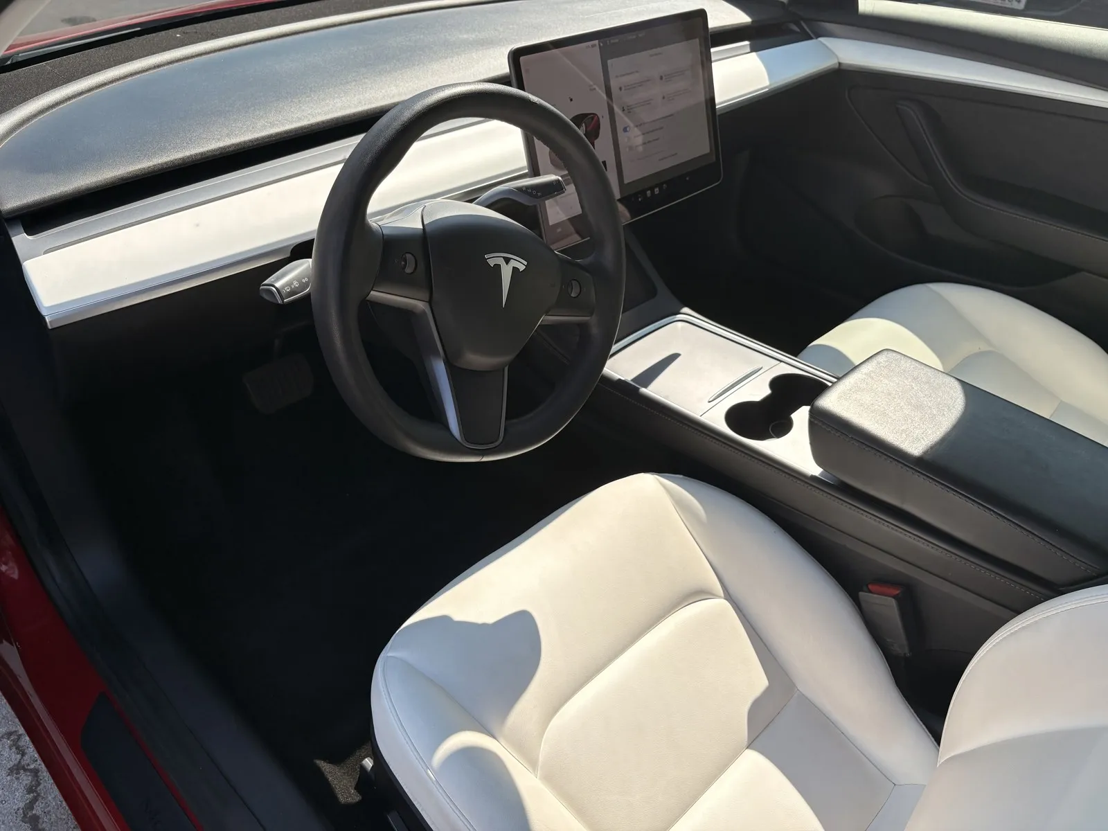 Tesla Model 3 photo 10