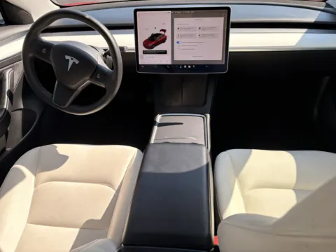 More photos of 2021 Tesla Model 3 Standard Range Plus at Premium Autos - El Monte, CA