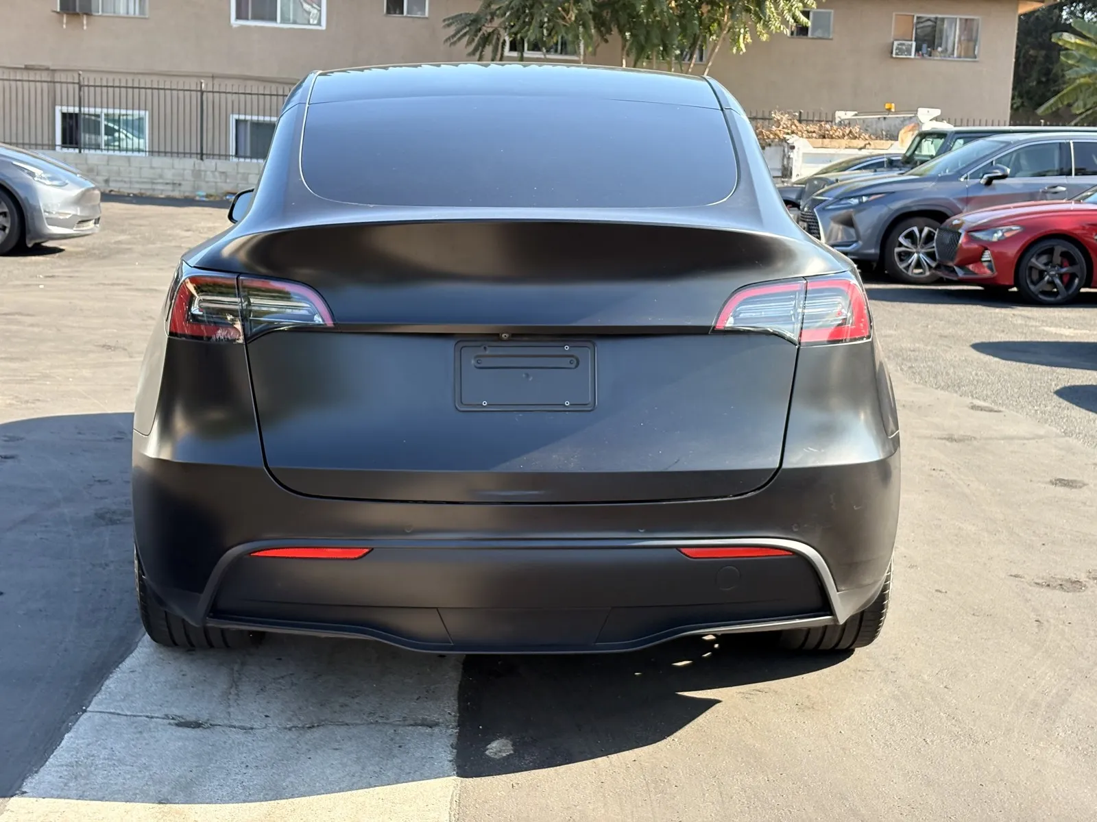 Tesla Model Y photo 3