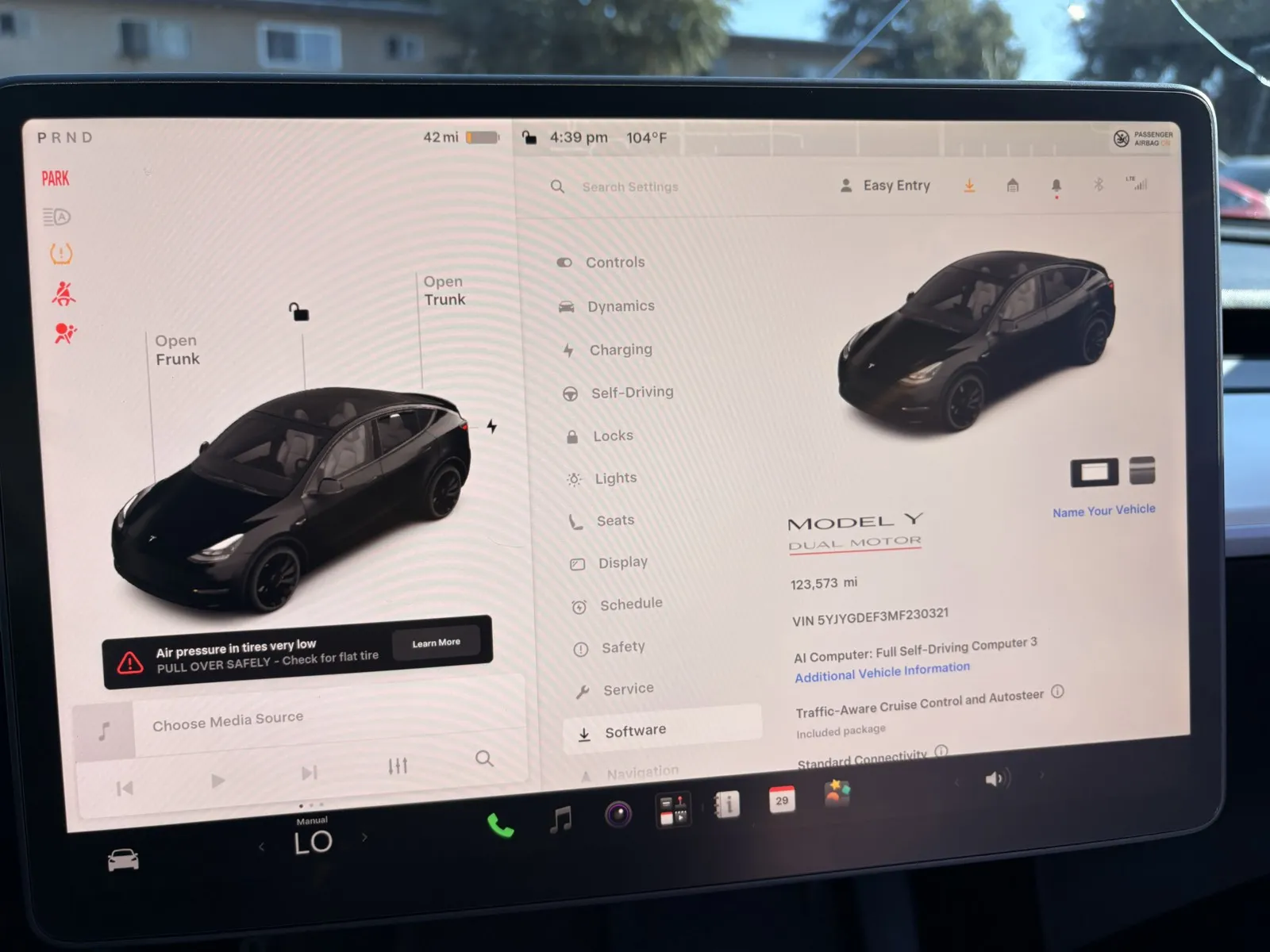 Tesla Model Y photo 13